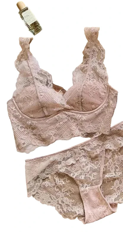 Plunging Floral Lace Longline Bralette with Scalloped Trim and Open Back Design