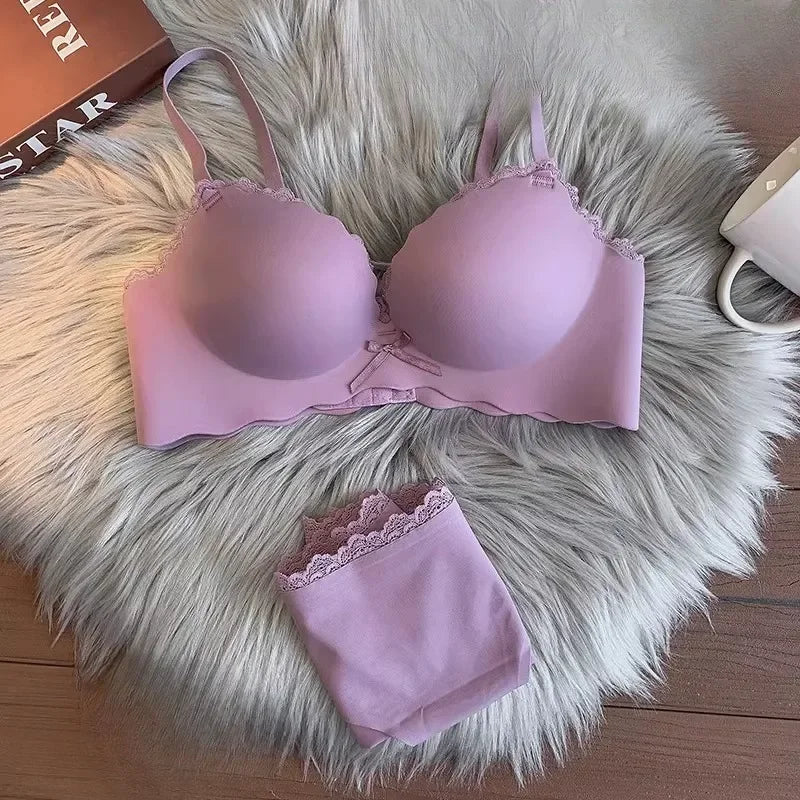 Smooth Contour Seamless Push-Up Bra and Matching Panty with Scalloped Lace Edging