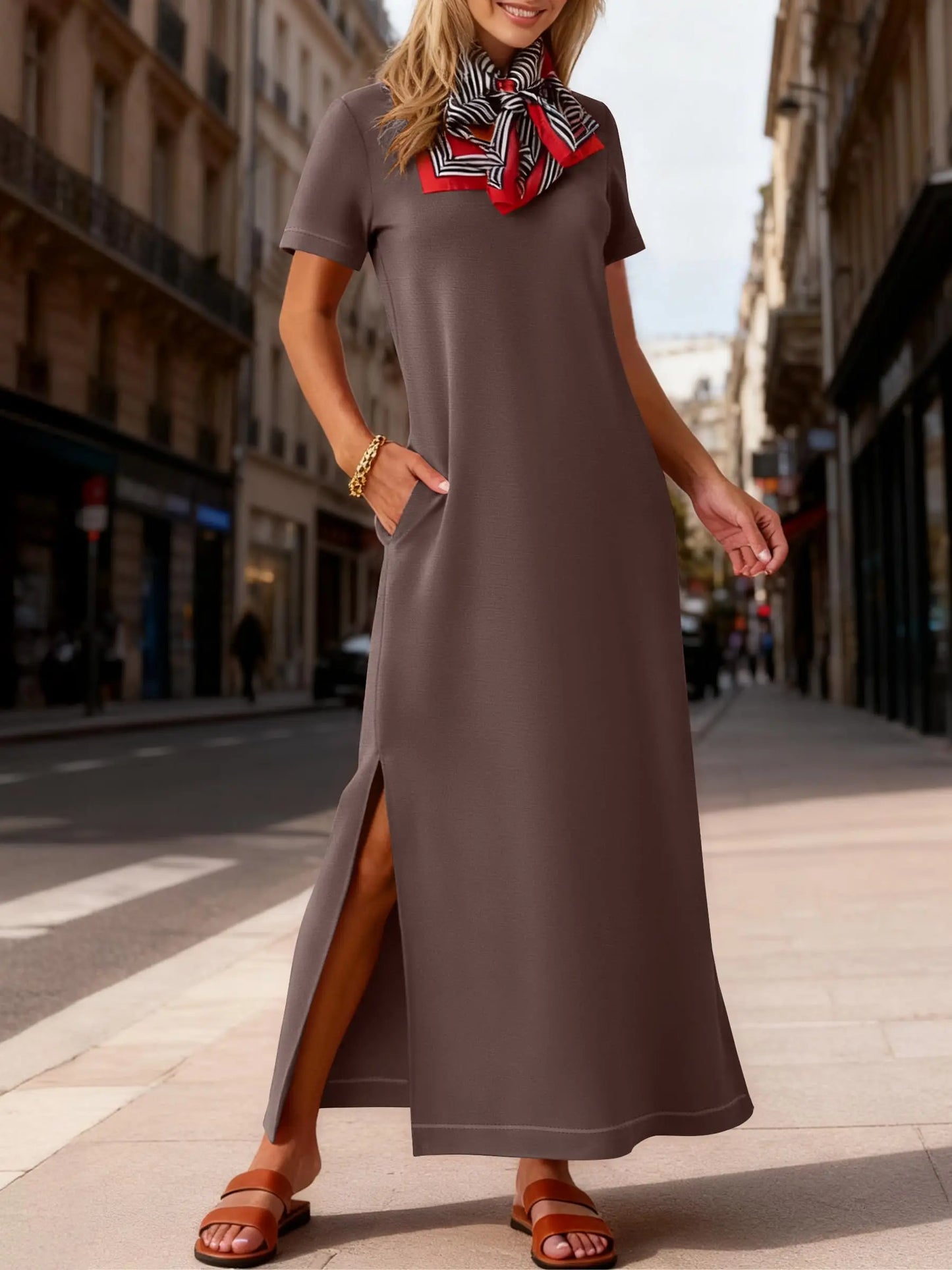 Relaxed Crew Neck Maxi Dress with Side Slits and Functional Pockets