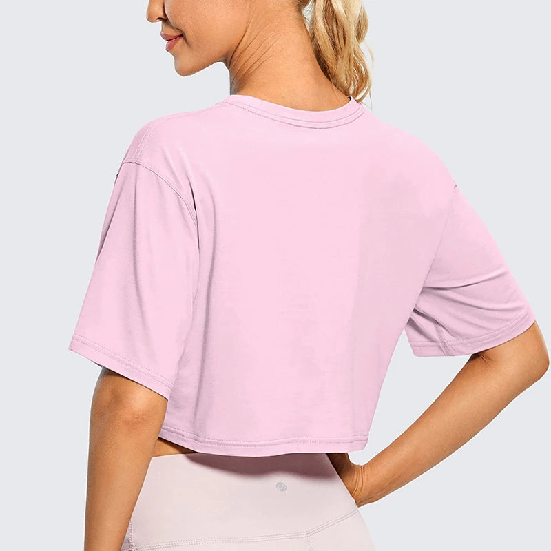 Minimalist Cropped Tee with Relaxed Fit and Clean Casual Streetwear Style