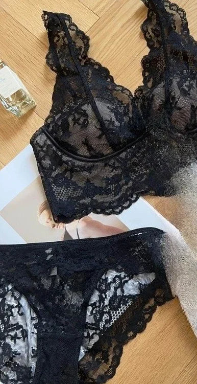 Plunging Floral Lace Longline Bralette with Scalloped Trim and Open Back Design
