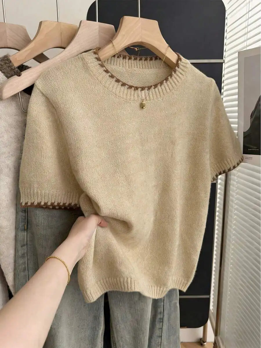 Women's Contrast Trim Short Sleeve Knit Sweater with Relaxed Retro Cropped Silhouette