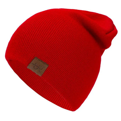 Minimalist Slouchy Acrylic Knit Beanie with Decorative Patch for Casual Streetwear Winter Fashion