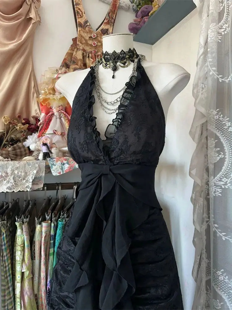 Elegant Lace Gothic Maxi Dress with Dark Romantic Fashion Style