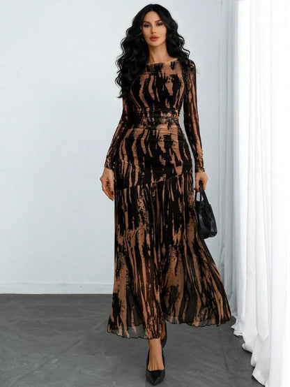 Elegant Victorian Gothic Lace Panel Maxi Dress with Flowing Hemline