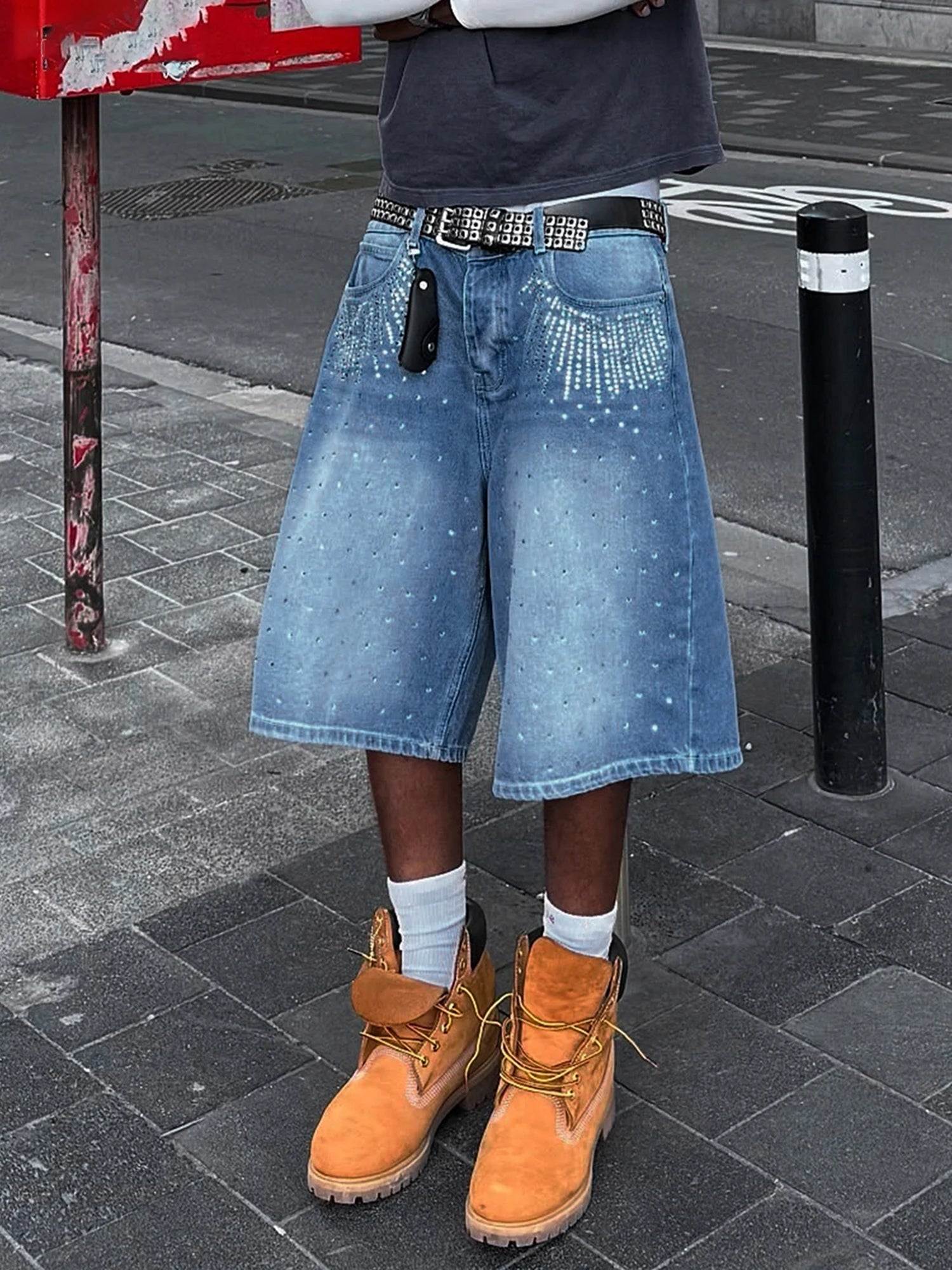 Men's Loose Knee Length Denim Style Shorts with Mid Rise Casual Everyday Comfort