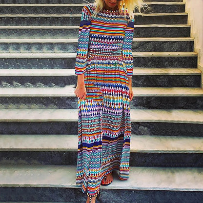 Bohemian Print Maxi Dress with Long Sleeves and Relaxed Silhouette