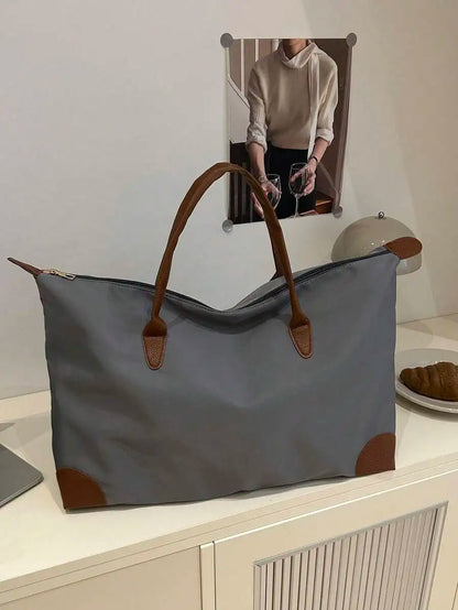 Minimalist Large Capacity Weekender Tote Bag with Zip Closure
