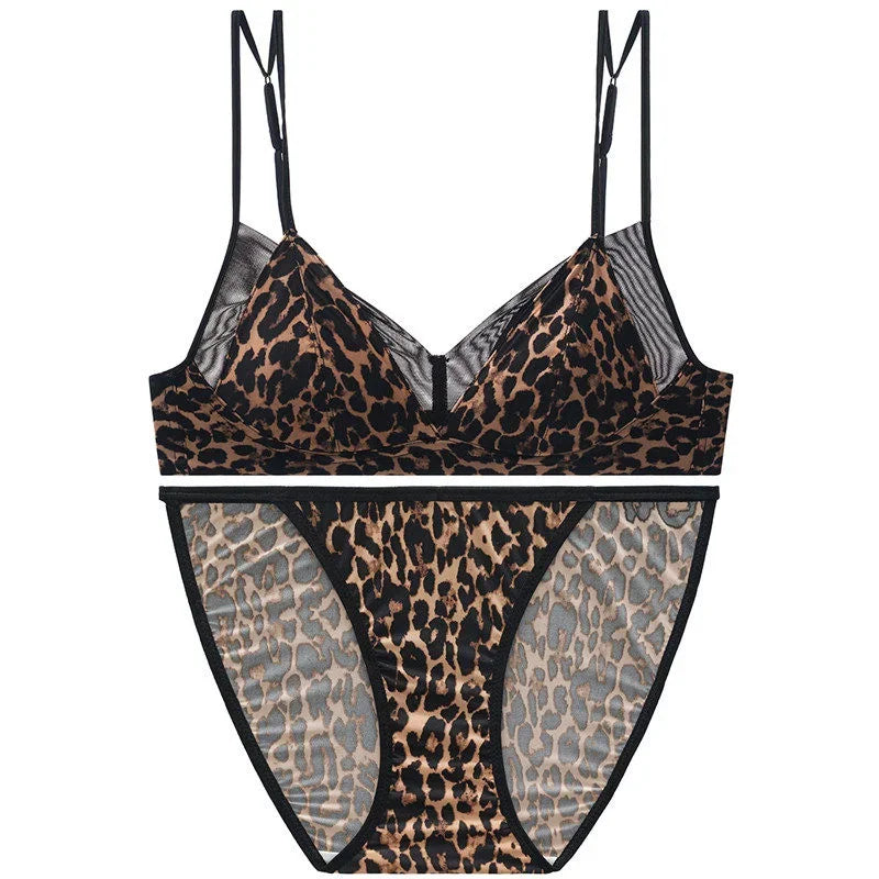 Seamless Minimalist Triangle Bralette and High-Leg Cheeky Panty Set with Double-Strap Accents