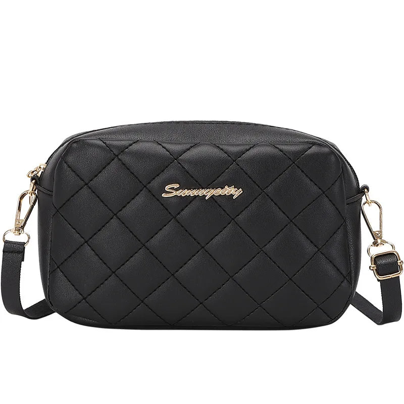 Quilted Chain Strap Saddle Crossbody Bag with Tassel Accent Design