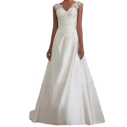 Elegant Sleeveless A-Line Maxi Dress with Lace Detail and V Neck