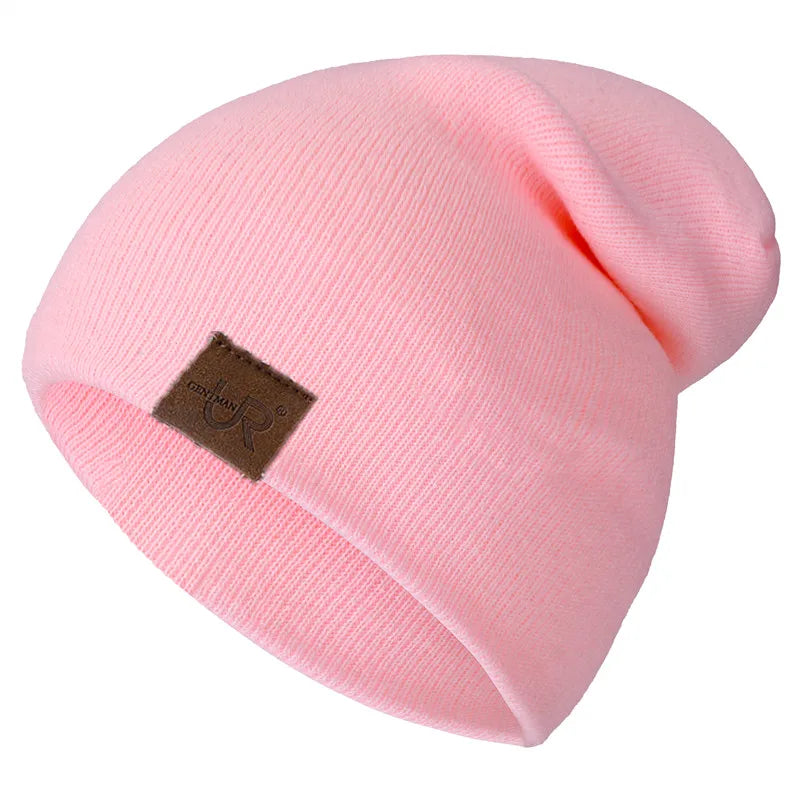Minimalist Slouchy Acrylic Knit Beanie with Decorative Patch for Casual Streetwear Winter Fashion