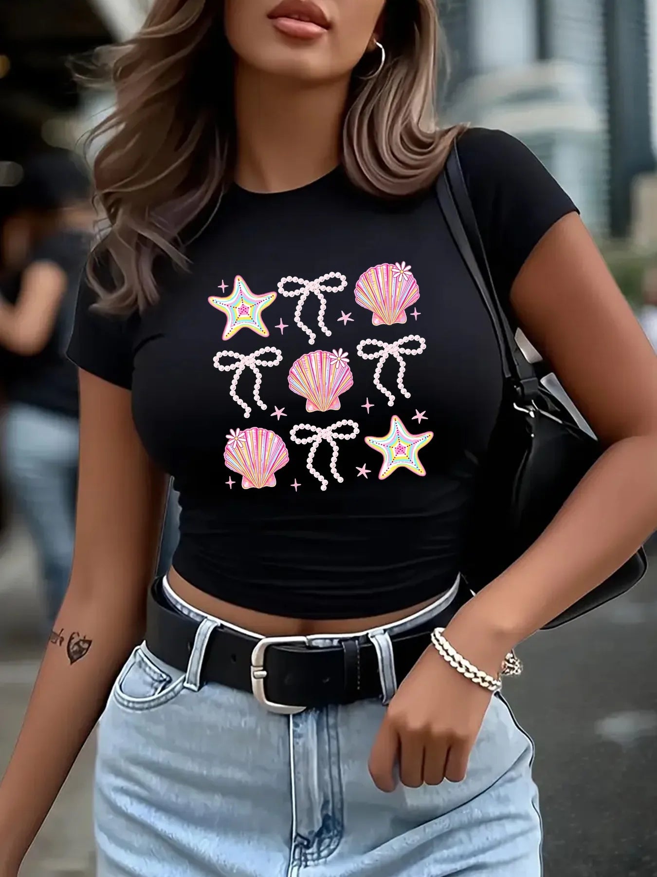 Women's Graphic Cropped Short Sleeve Streetwear Tee with Regular Fit Casual Everyday Style