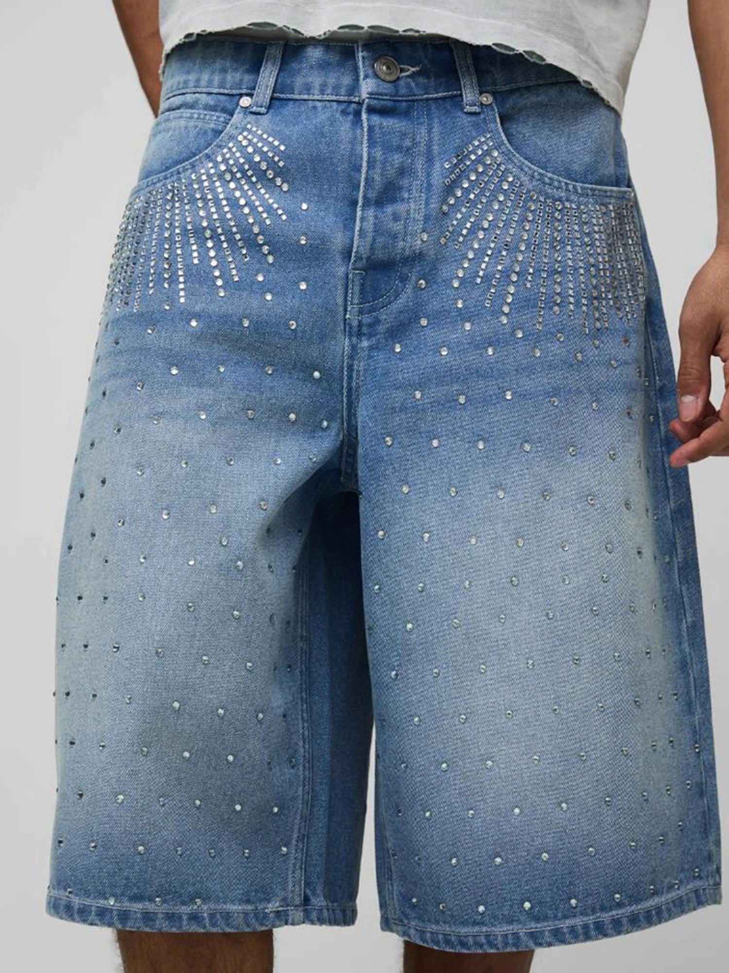 Men's Loose Knee Length Denim Style Shorts with Mid Rise Casual Everyday Comfort
