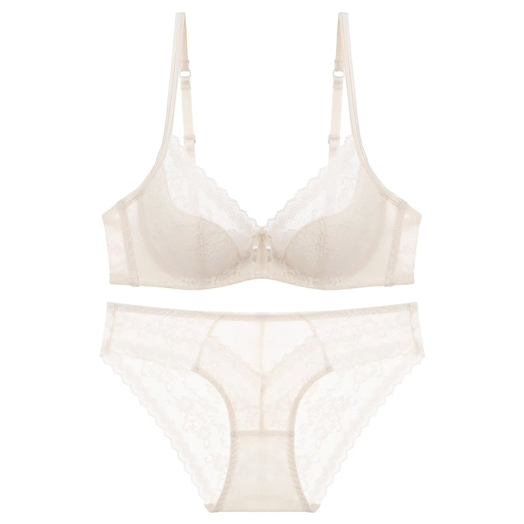 Elegant Scalloped Lace Plunge Bra and Panty Intimates Set