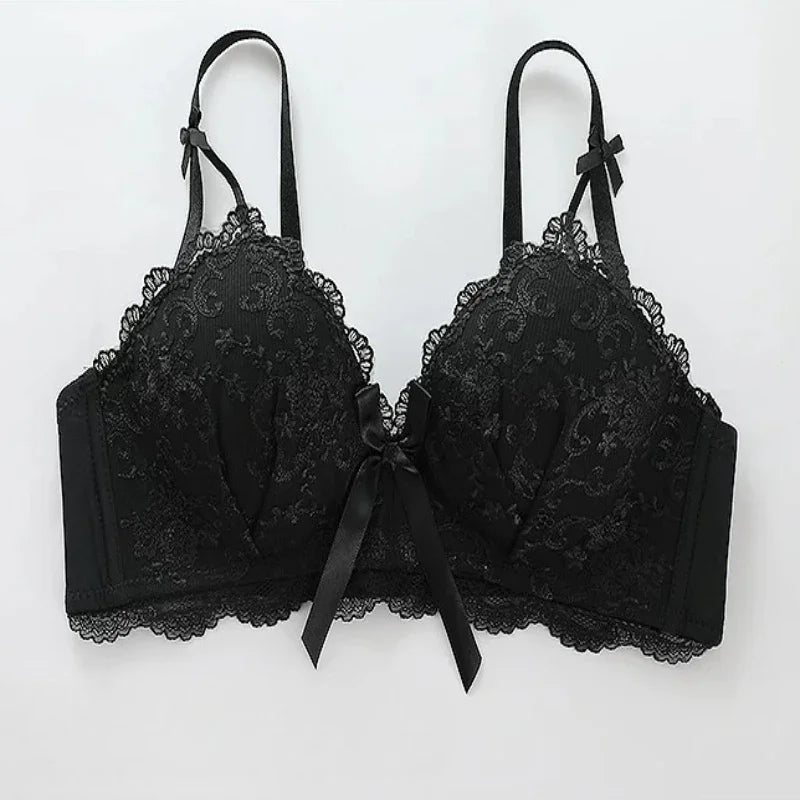 Scalloped Floral Lace Push-Up Bra with Side Smoothing Wings and Coordinated Brief Set