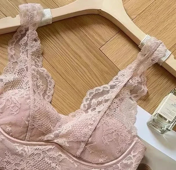 Plunging Floral Lace Longline Bralette with Scalloped Trim and Open Back Design