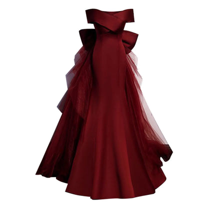 Structured Sweetheart Neckline Gothic Evening Gown with Flowing Skirt