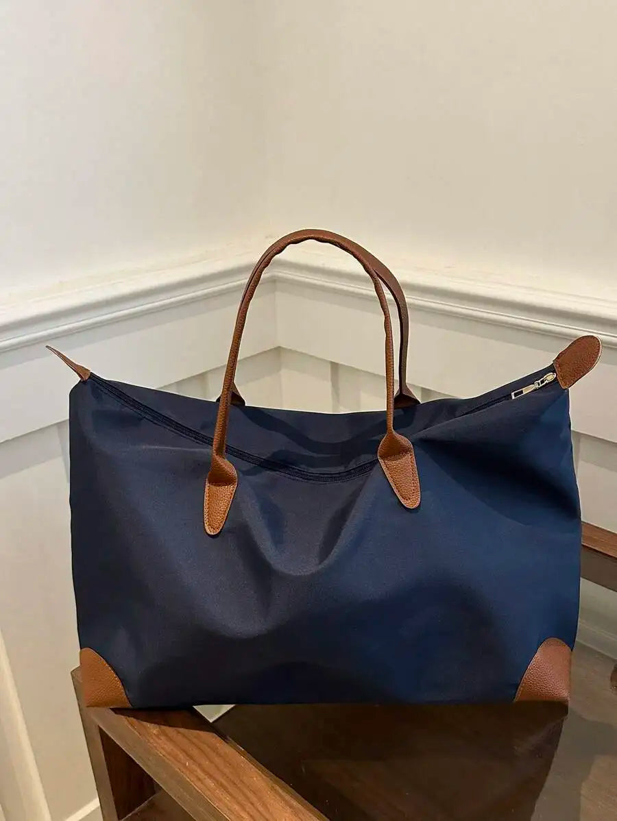 Minimalist Large Capacity Weekender Tote Bag with Zip Closure