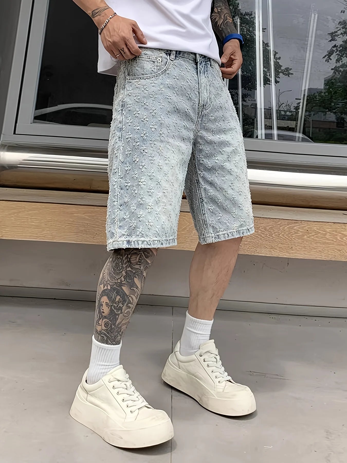 Men's Loose Fit Washed Denim Shorts with Distressed Details and Relaxed Streetwear Style