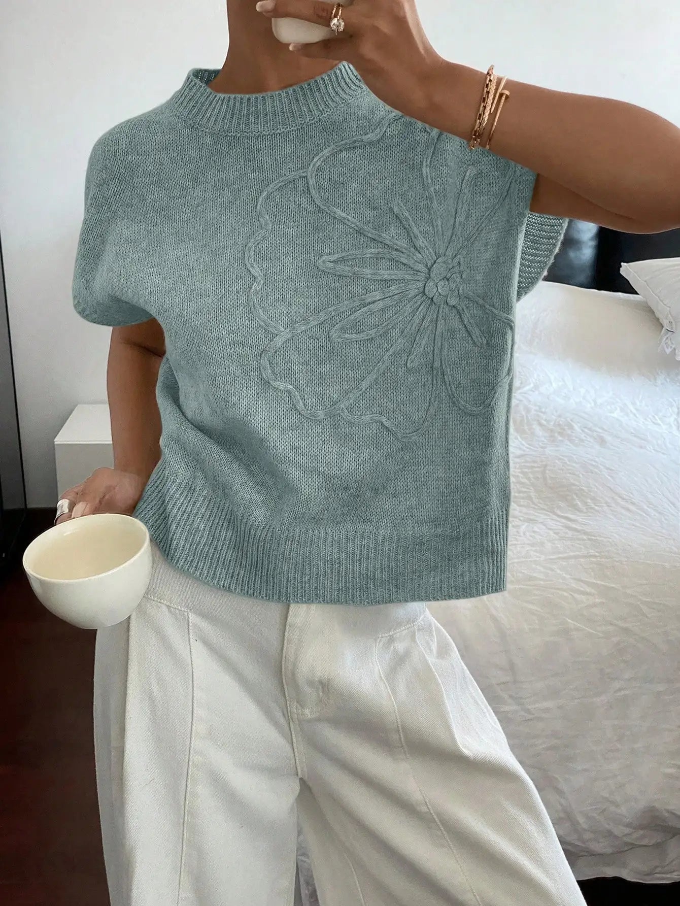 Women's Floral Crew Neck Knit Sweater with Relaxed Summer Short Sleeves