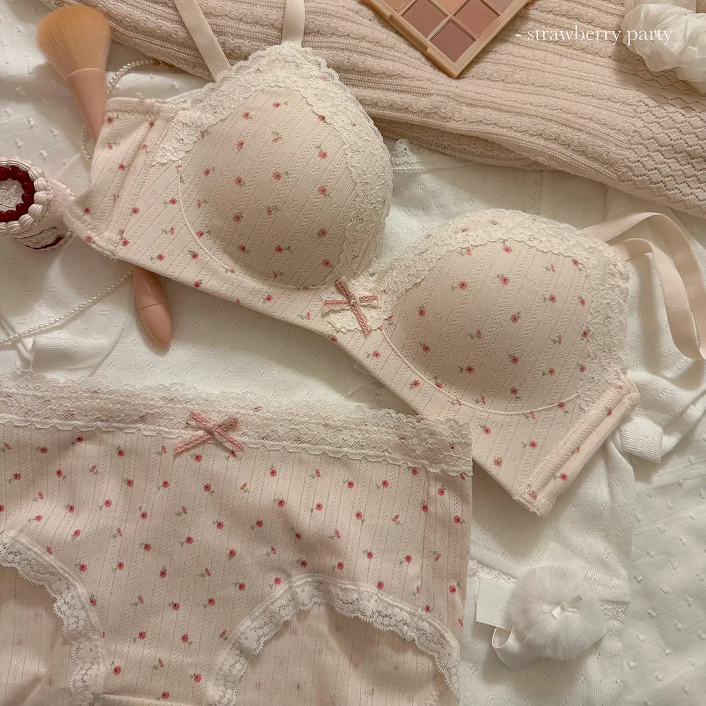 Embroidered Micro-Dot Wire-Free Contour T-Shirt Bra and Scalloped Hipster Brief Set