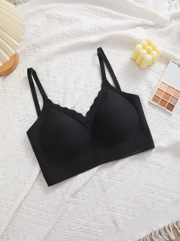 Scalloped-Edge Seamless V-Neck Bralette in Versatile Solid Neutrals