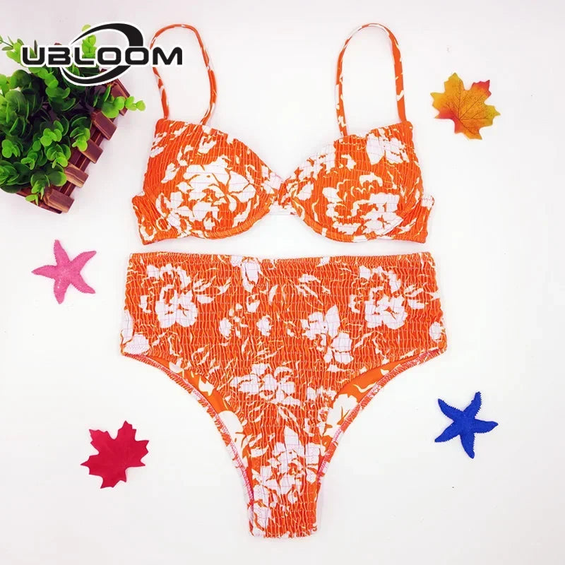 Vibrant Green Floral Underwire Bikini with Ruched Texture