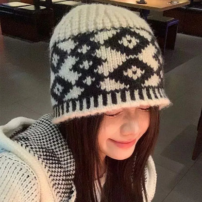 Retro Fisherman Style Knit Beanie with Ear Coverage for Casual Outdoor Winter Streetwear Comfort