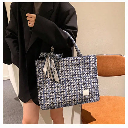 Large Capacity Textured Tote Bag with Woven Pattern Detailing