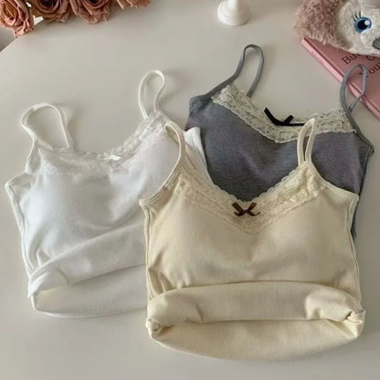 Lace Trim Knit Camisole Tank Top with Slim Fit Everyday Streetwear Style