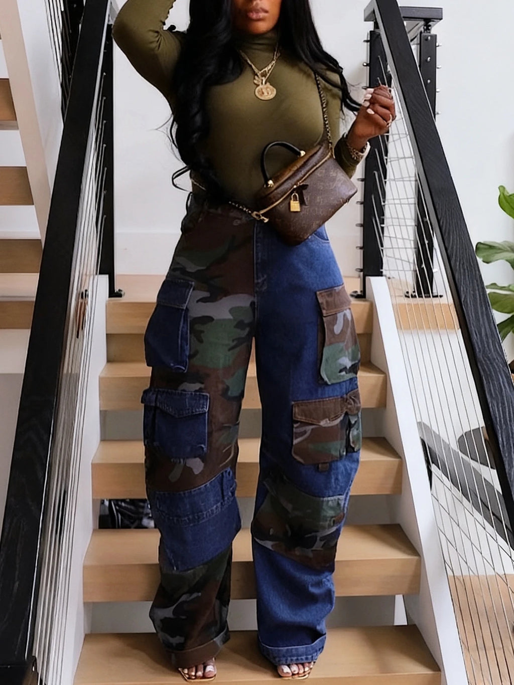 Women's High Waist Patchwork Cargo Denim Jeans with Multi-Pocket Relaxed Streetwear Fit