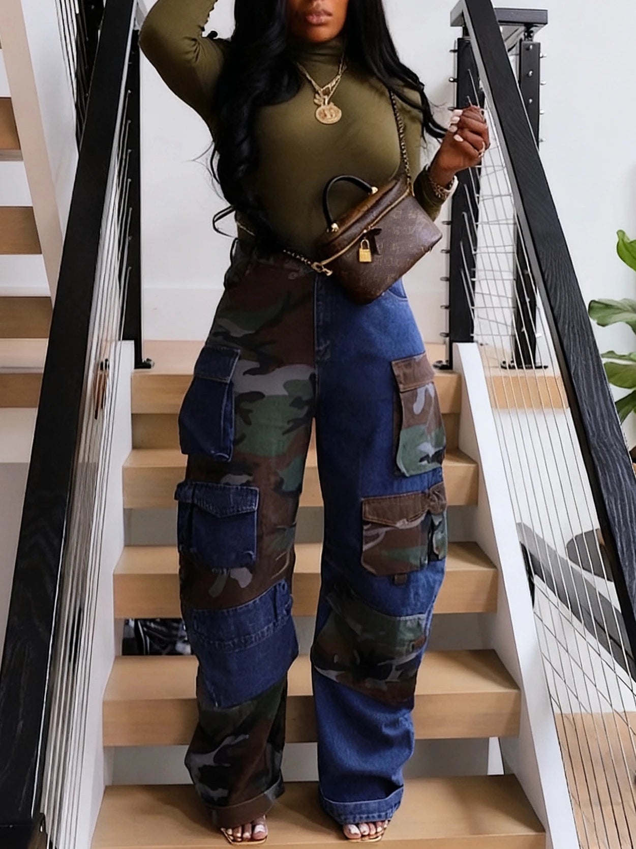 Women's High Waist Patchwork Cargo Denim Jeans with Multi-Pocket Relaxed Streetwear Fit