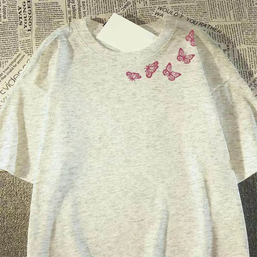 Minimalist Streetwear Cotton T-Shirt with Delicate Graphic Detail and Contemporary Casual Fit