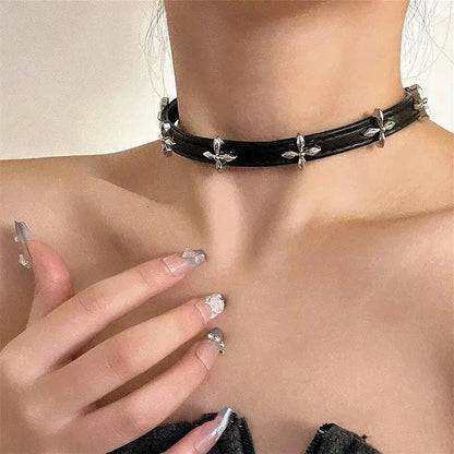 Minimalist Punk Collar Choker Necklace for Gothic Alternative Streetwear and Dark Fashion Looks