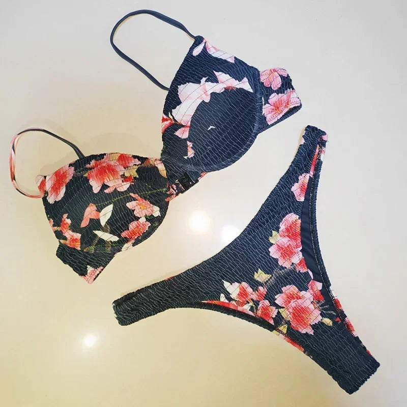 Vibrant Green Floral Underwire Bikini with Ruched Texture