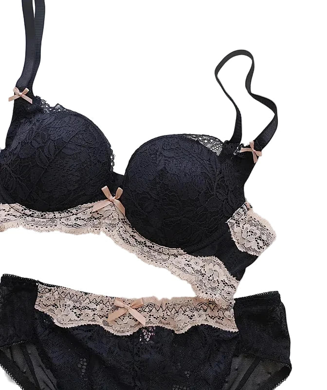 Intricate Black Floral Lace Lingerie Set with Contrasting Trim