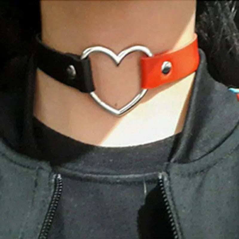 Dark Heart Charm Collar Choker Necklace for Gothic and Alternative Fashion