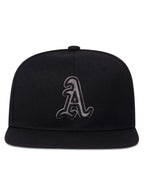 Structured Embroidered Flat Brim Hip Hop Cap for Modern Streetwear and Casual Fashion