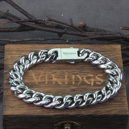 Heavy Cuban Link Chain Bracelet for Punk and Alternative Streetwear Styling