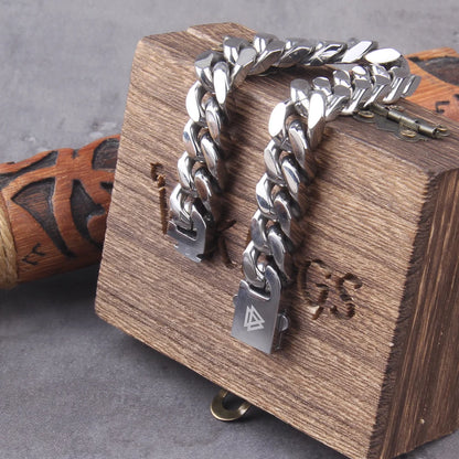 Heavy Cuban Link Chain Bracelet for Punk and Alternative Streetwear Styling
