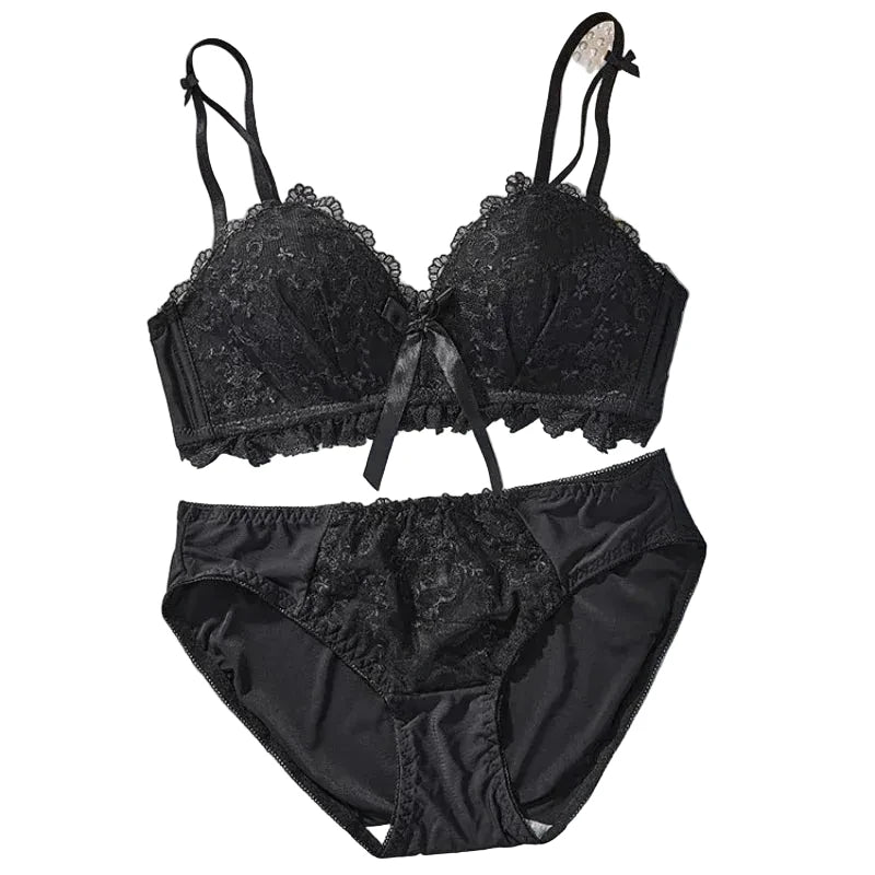 Scalloped Floral Lace Push-Up Bra with Side Smoothing Wings and Coordinated Brief Set