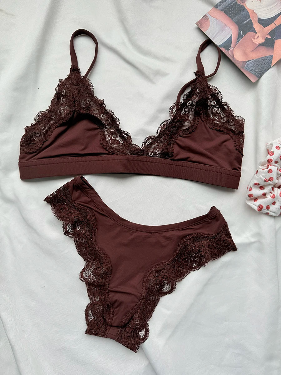 Minimalist Light Pink Wire-Free Lounge Bralette and Brief Set with Delicate Lace Edging