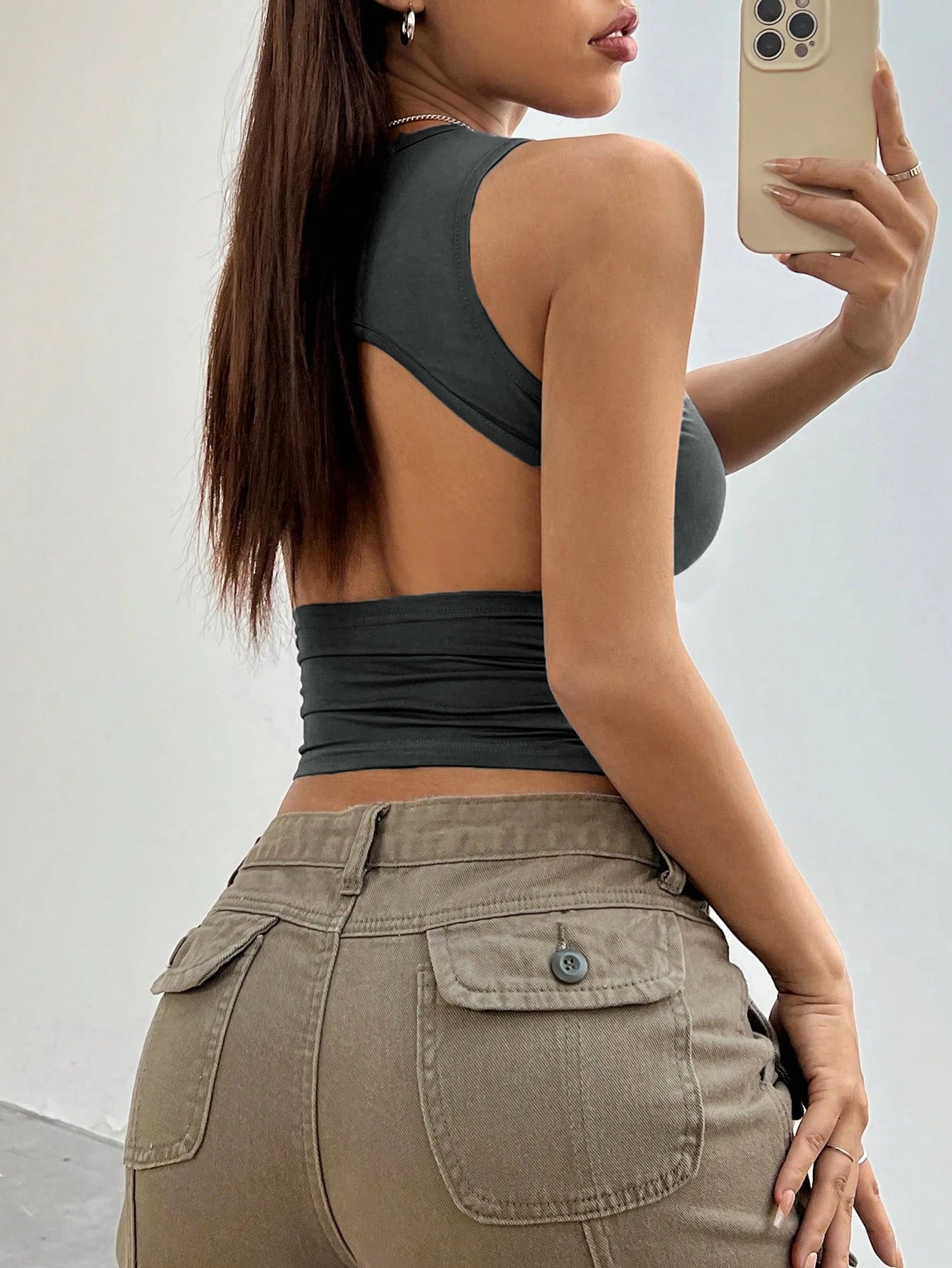 Relaxed Sleeveless Round Neck Tank Top with Soft Knit Everyday Casual Streetwear Style