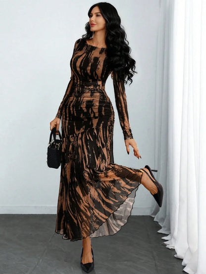 Elegant Victorian Gothic Lace Panel Maxi Dress with Flowing Hemline
