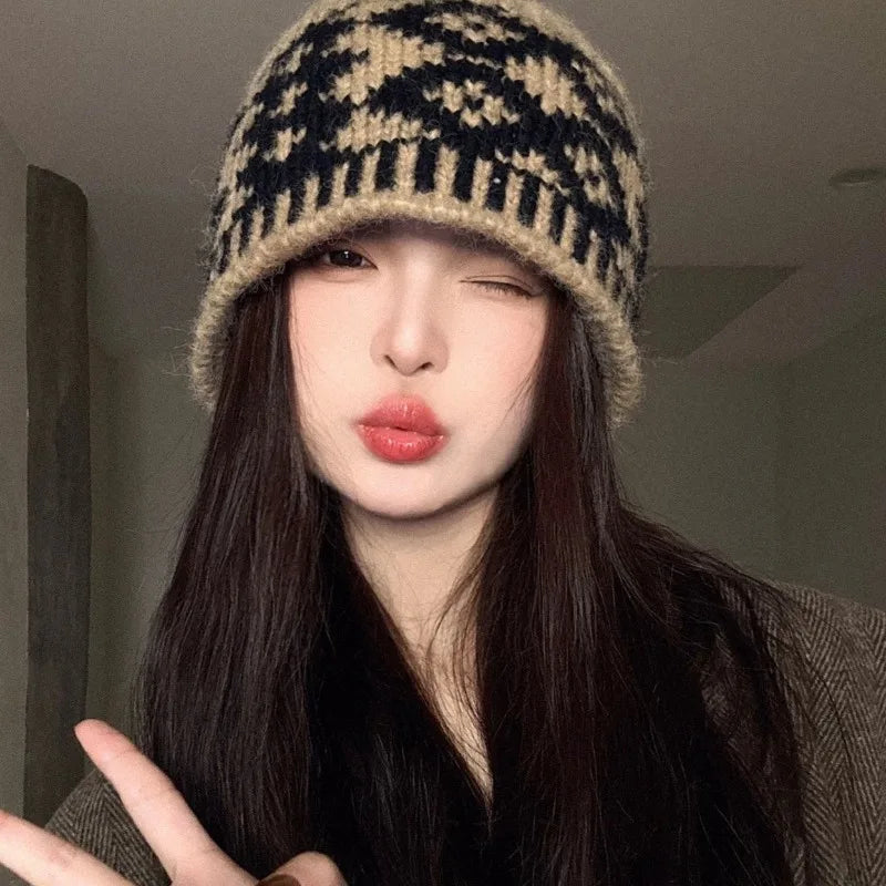 Retro Fisherman Style Knit Beanie with Ear Coverage for Casual Outdoor Winter Streetwear Comfort