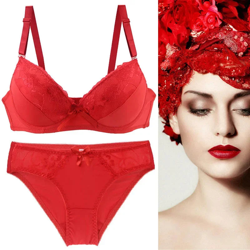 Elegant Amethyst Smooth Contour Bra and Lace-Trimmed Panty Set