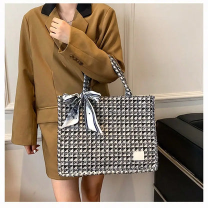 Large Capacity Textured Tote Bag with Woven Pattern Detailing