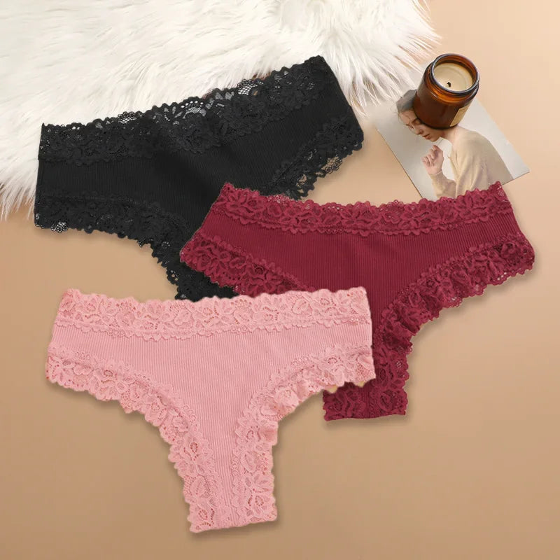 Three-Piece Ribbed Cotton-Blend Bikini Panty Set with Scalloped Lace Trim