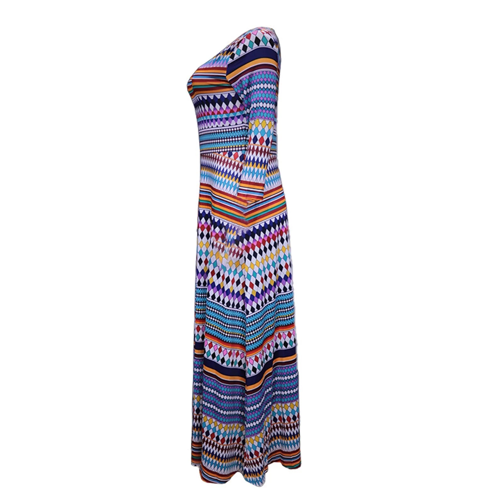 Bohemian Print Maxi Dress with Long Sleeves and Relaxed Silhouette